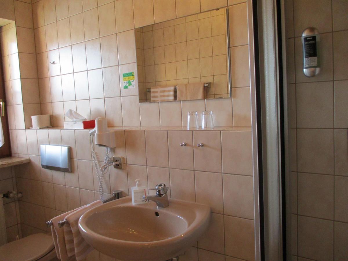 Pension "Zum Schwan" Muhr am See Dış mekan fotoğraf